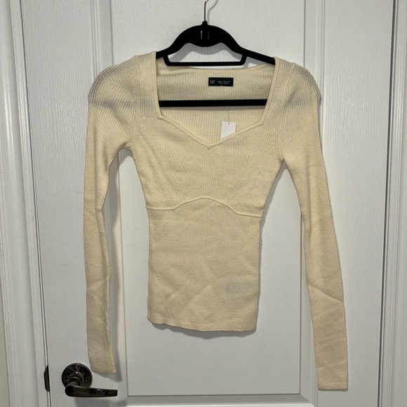 GAP Sweetheart Corset Sweater, stretchable, shirt, top, knit - Picture 2 of 7